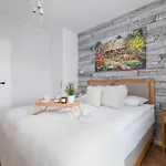 Prandoty Beautiful With Balcony Cracow By Renters Prestige *